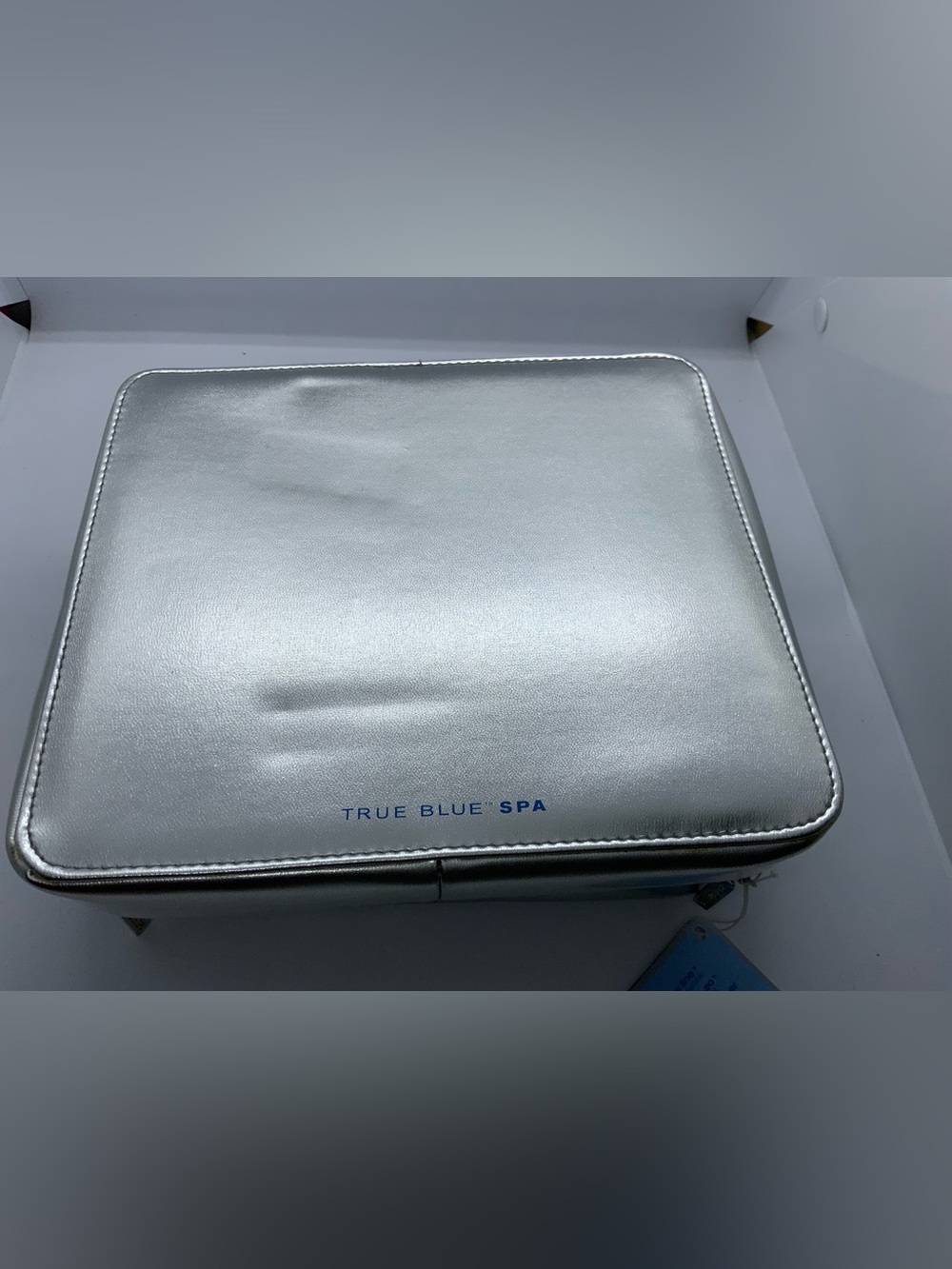 TRUE BLUE SPA Silver Portable Tablet Case